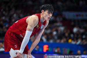 开云登录入口-北京德比G4：曾凡博/周琦伤病牵绊 北京男篮陷入两难‍