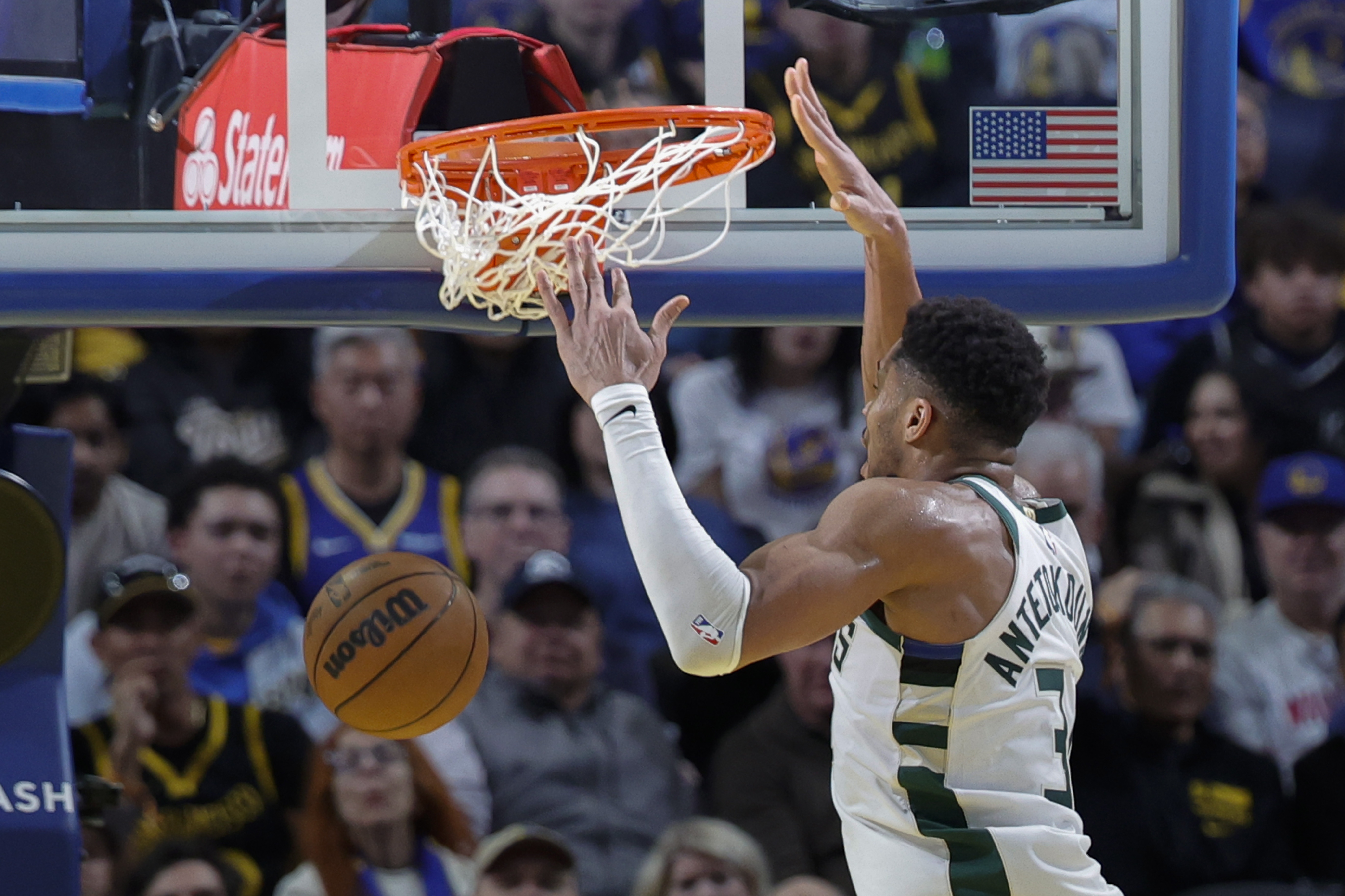 Kaiyun网页版-Windhorst：部分球队密切关注字母哥 甚至将已敲定的交易暂缓执行